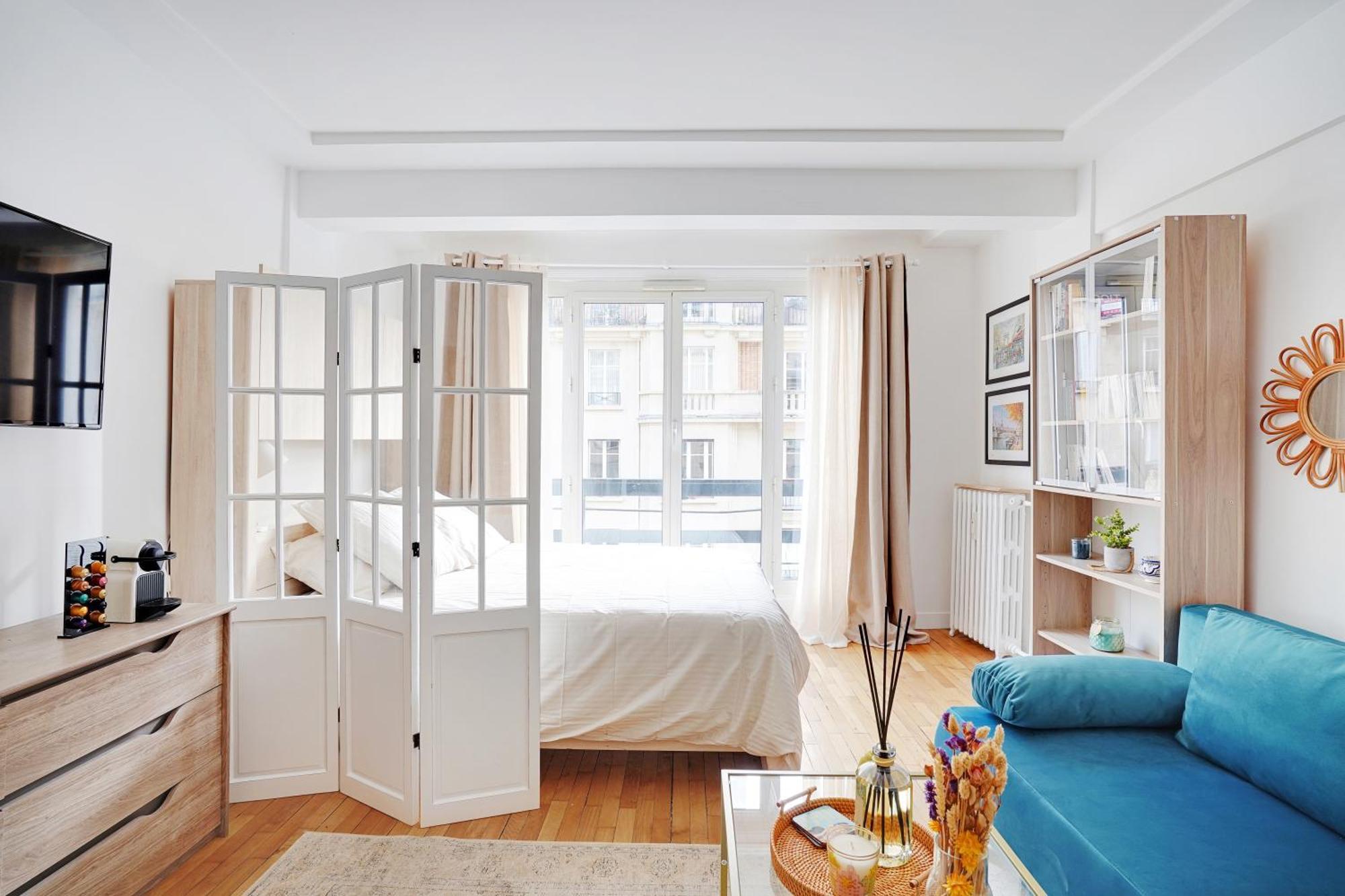 Parisian Charm Porte Maillot Appartement