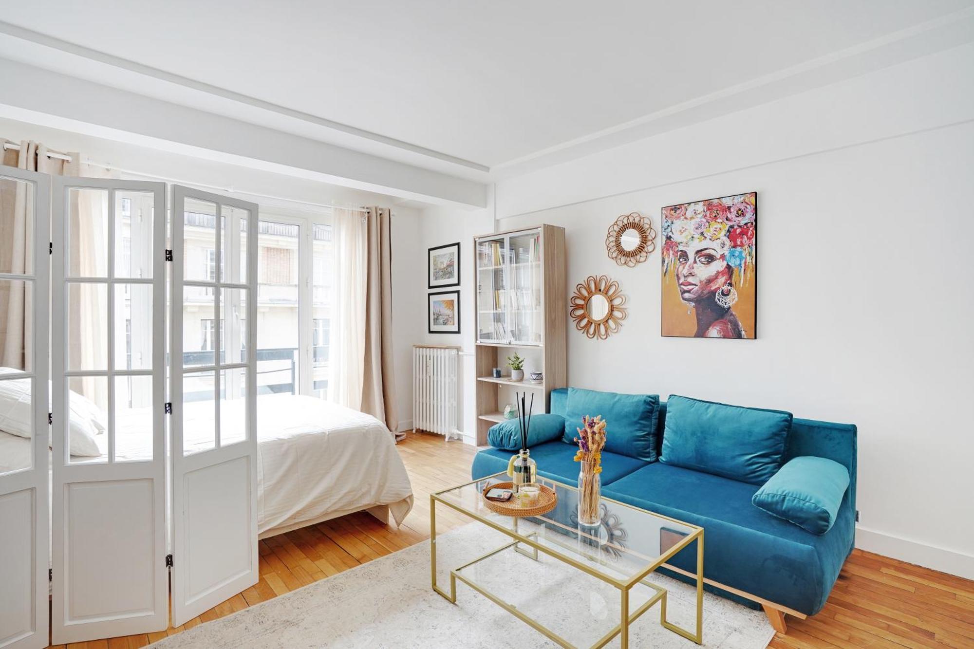 Parisian Charm Porte Maillot Appartement