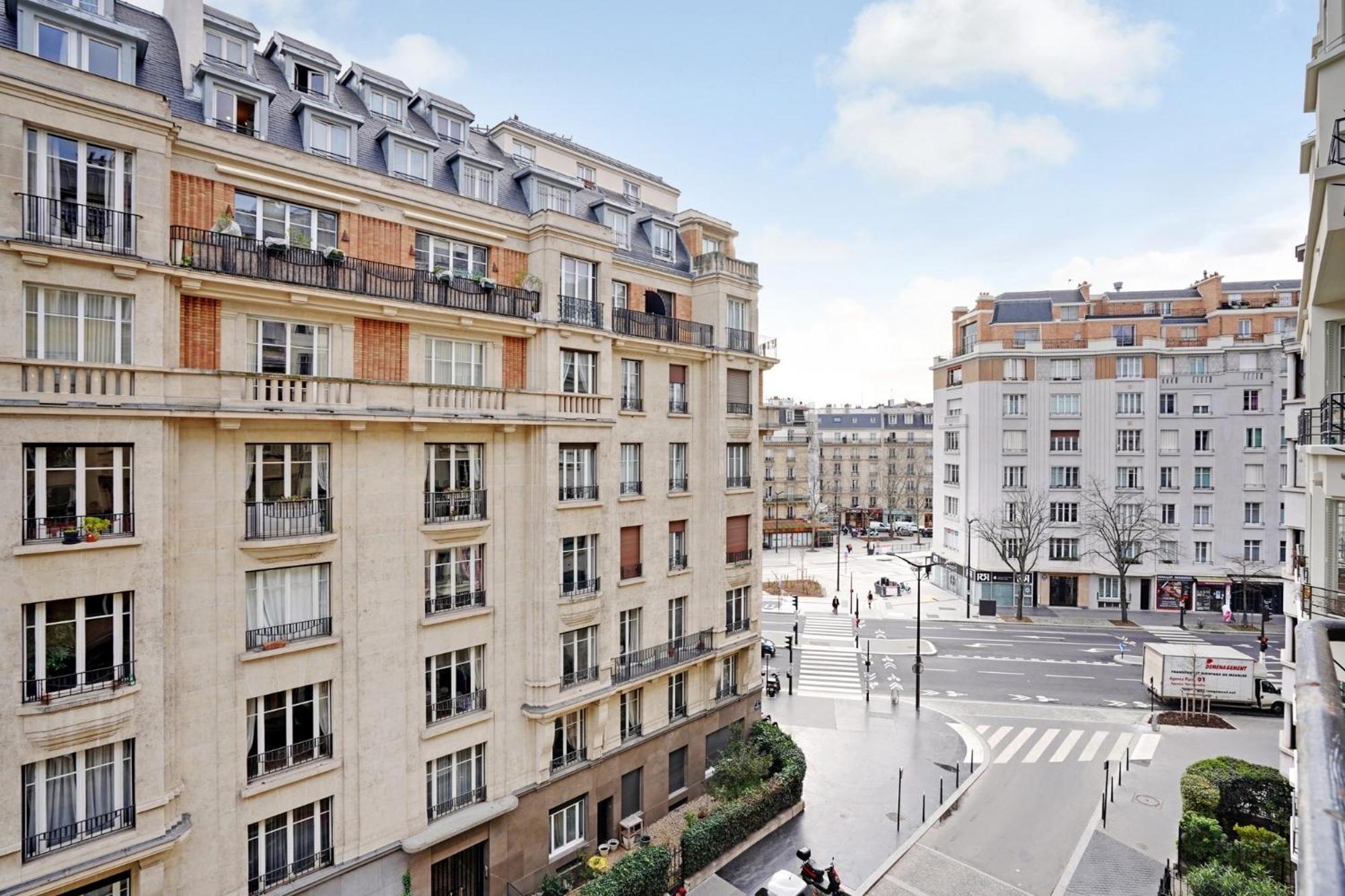 Parisian Charm Porte Maillot Apartamento Paris